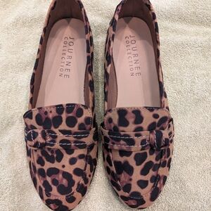 Journee Collection Women's Leopard Loafers